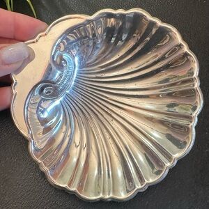Elegant Silver coated Shell Dish